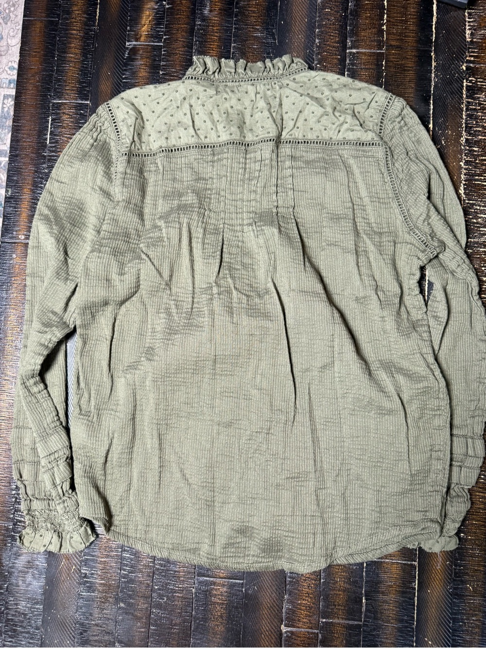 Quince Organic Textured Cotton Peasant Blouse Caper Green Ruffle Button Front Me - Picture 11 of 14
